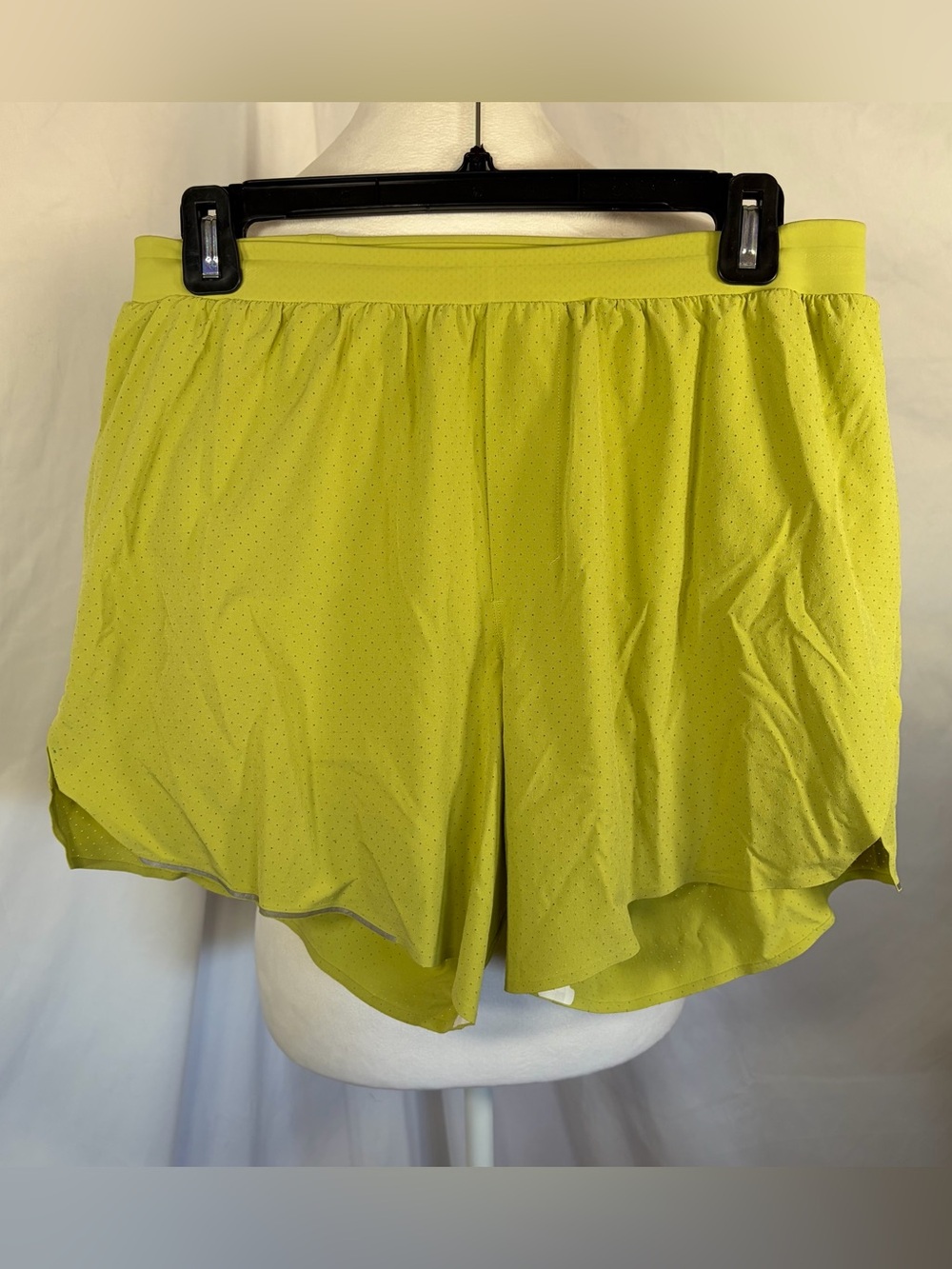 Lululemon Mens Fast and Free Lined Short
6" Wasabi Lime Green Medium Running